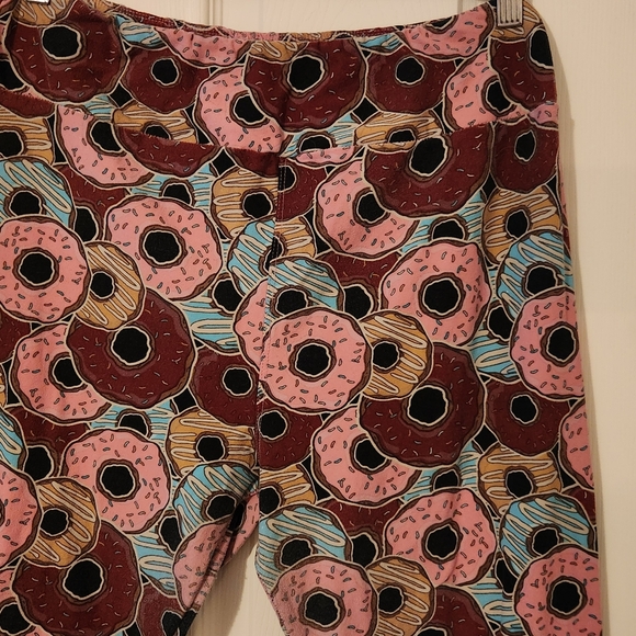 LulaRoe, Leggings, Tall & Curvy, 27in. Inseam, 33 waist, stretch material. Donut - Picture 2 of 7